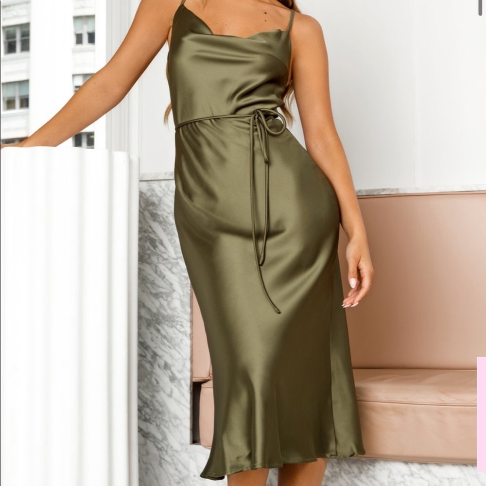 Be My Lover Midi Dress Olive